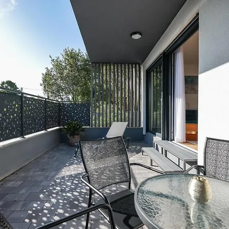 Premium Ventus Rosa - Mistral Garden Apartment