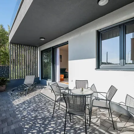 アパート Premium Ventus Rosa - Mistral Garden